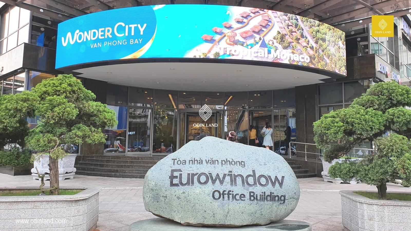 Eurowindow Building (2)
