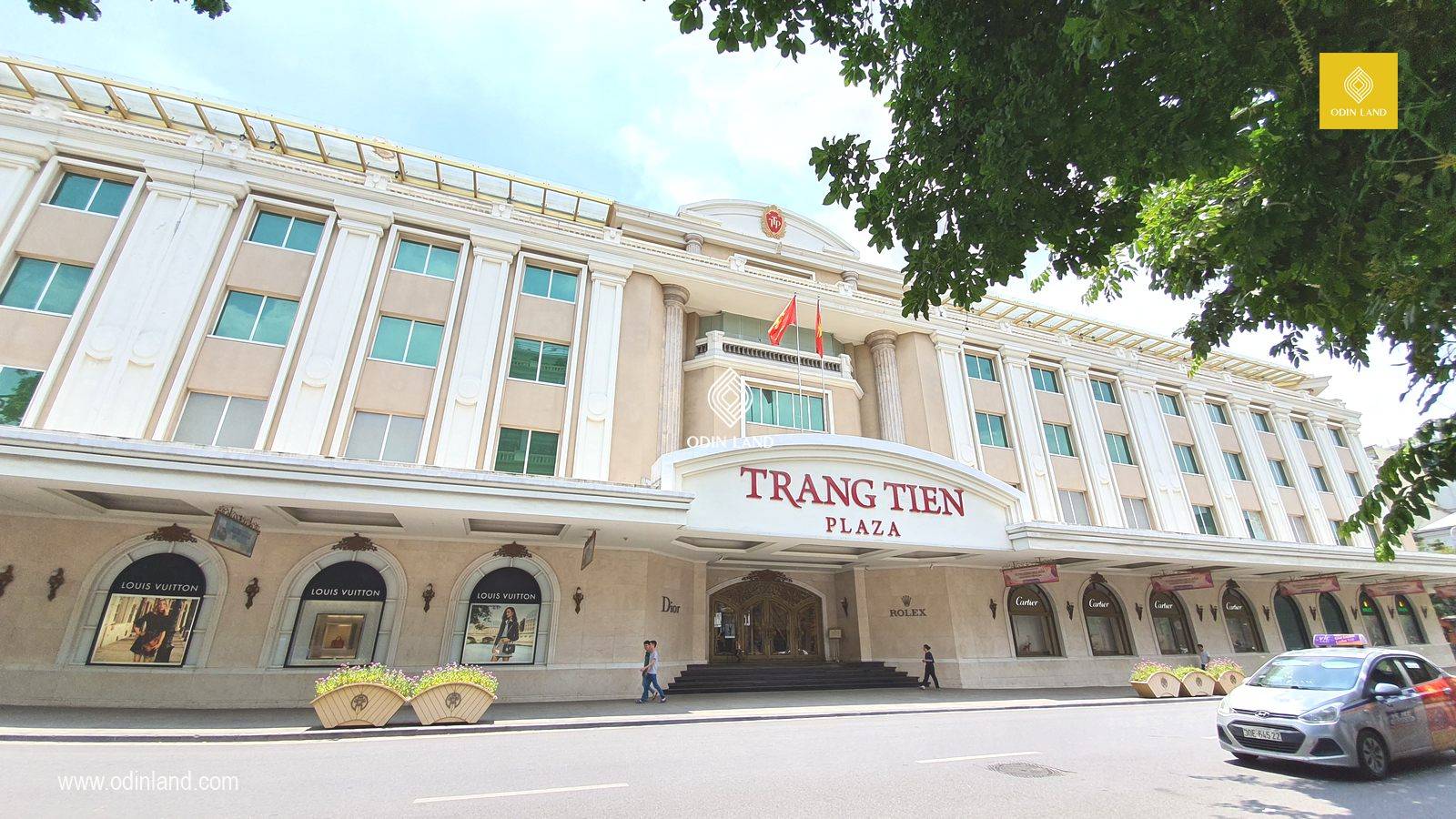 Cho Thue Mat Bang Trung Tam Thuong Mai Trang Tien Plaza (7)