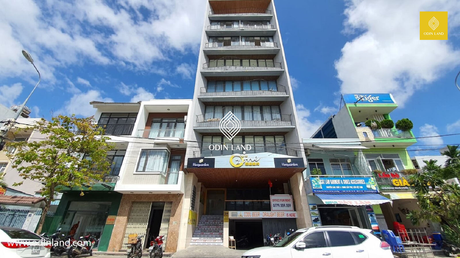 Kim Sơn Building - Thưởng thức sự hoàn hảo trong thiết kế độc đáo của Kim Sơn Building.