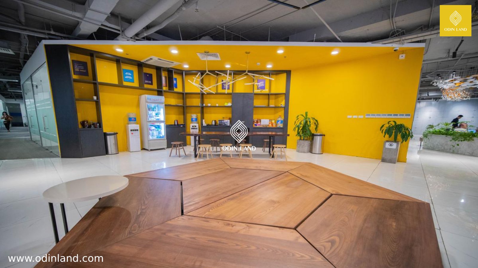 Ynest Coworking Space