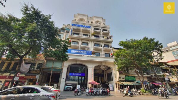 24 24c bà triệu 1